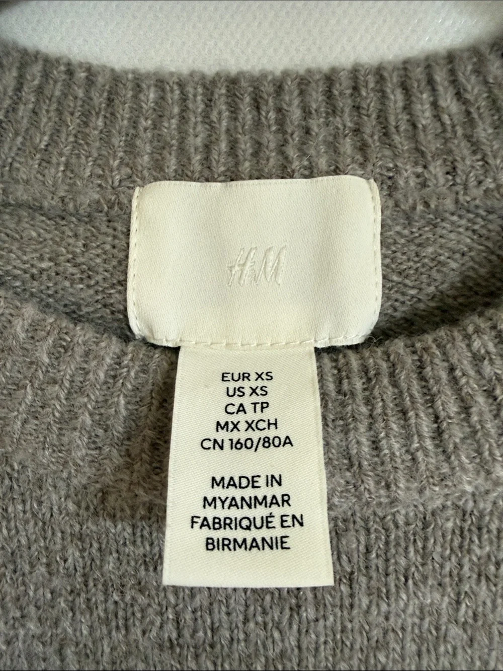 H&M Mocha Gray Short-Sleeve Crewneck Acrylic-Blend Sweater XS